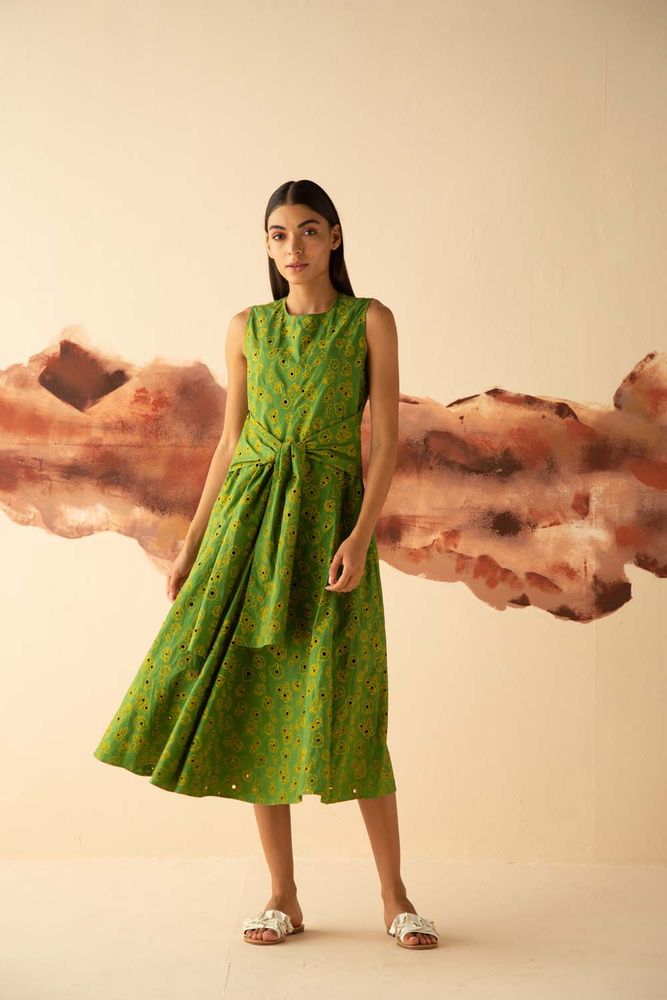 Aria Schiffli Dress | Rescue