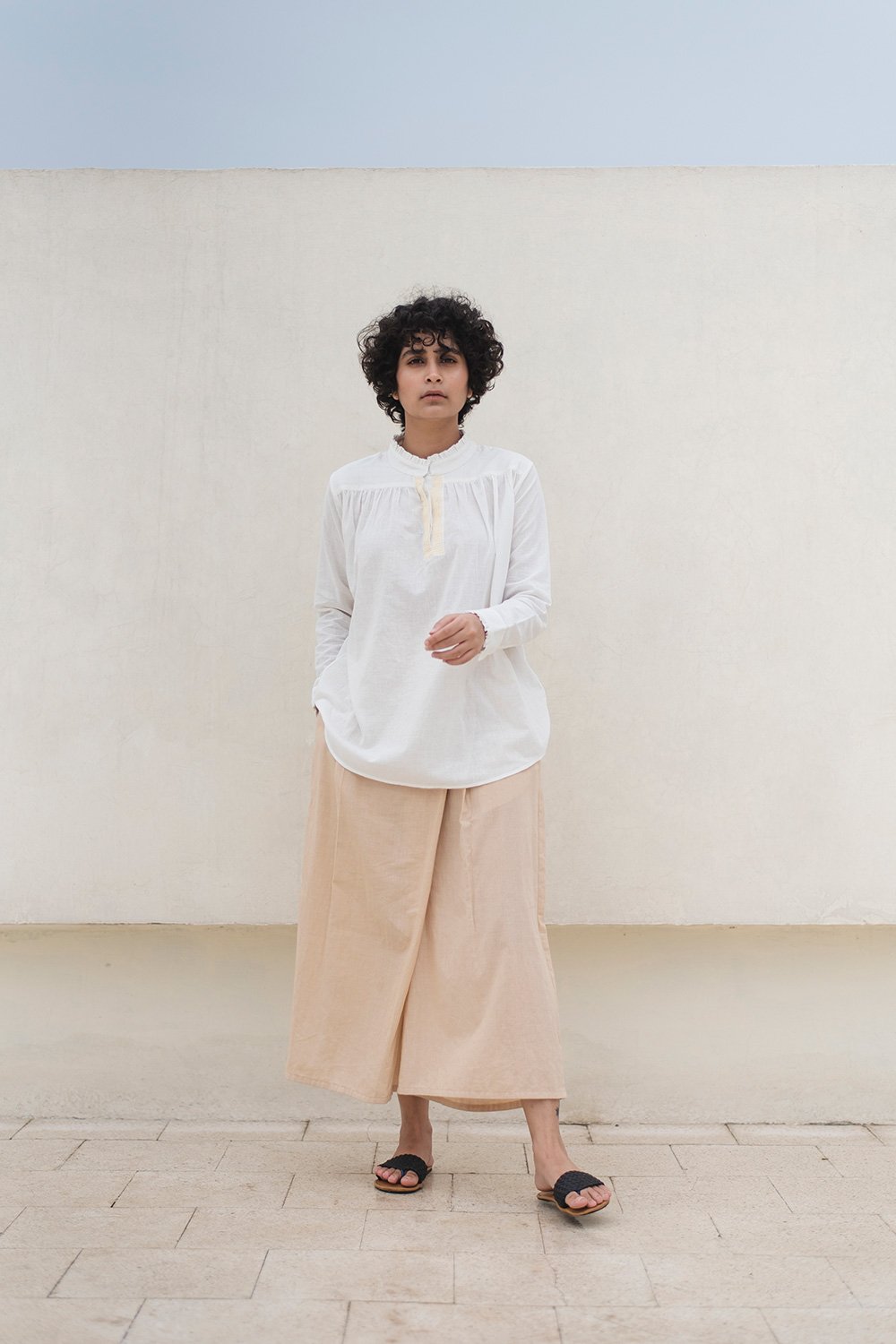 Shirt With Back Hanging