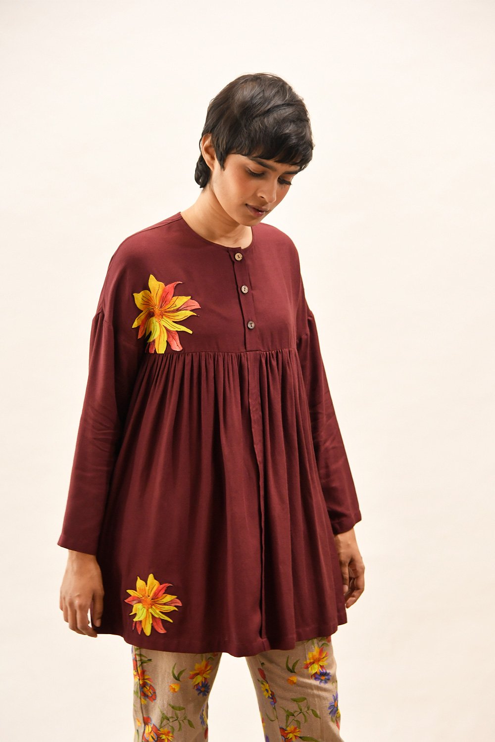 Holly Mahagony Top