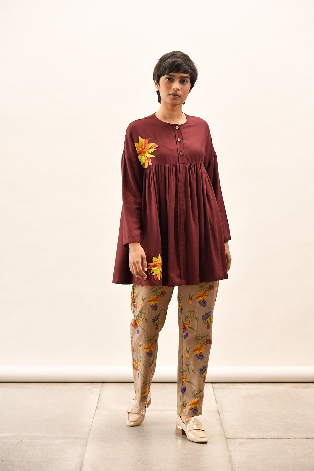 Holly Mahagony Top