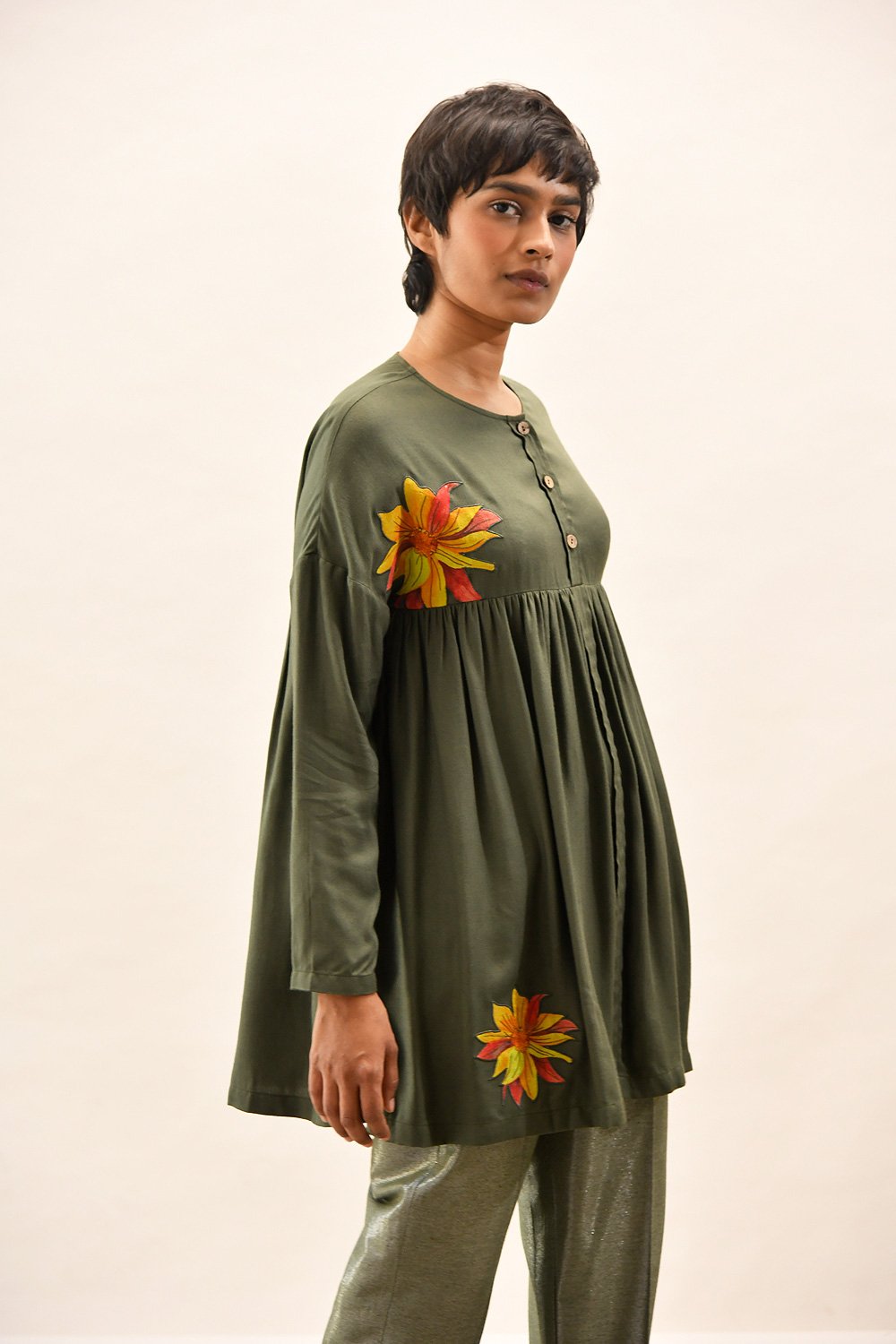 Holly Meadow Top